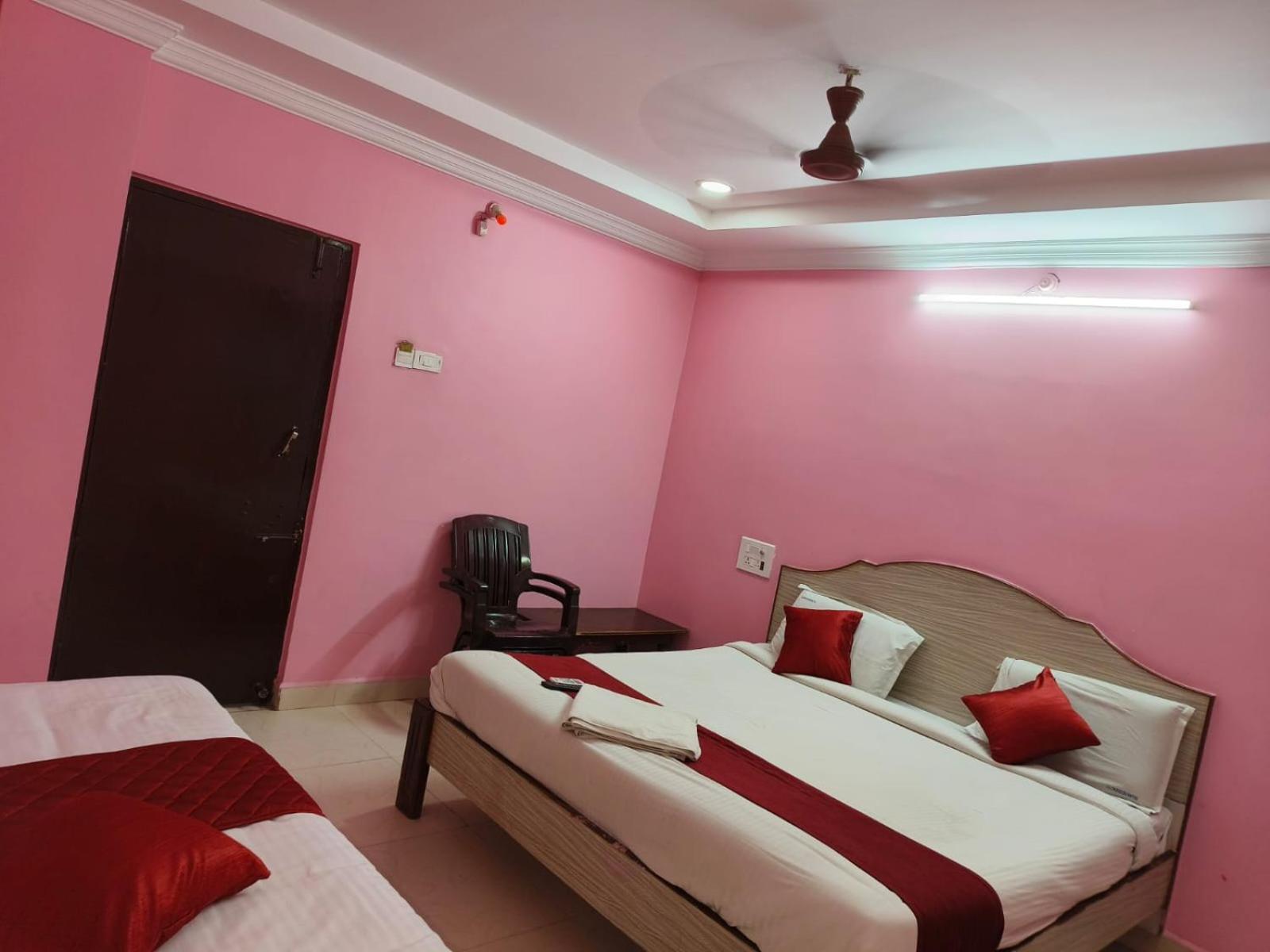 Villa Sujan Residency'S Tirupati Esterno foto