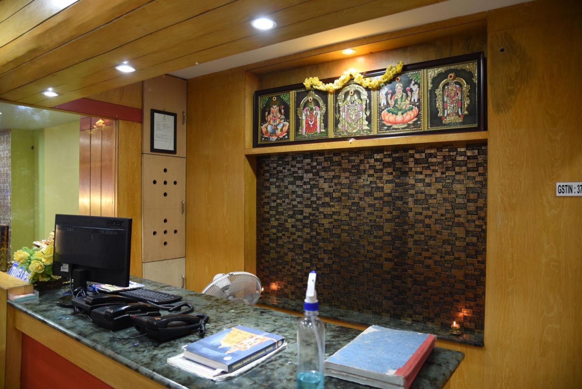 Villa Sujan Residency'S Tirupati Esterno foto