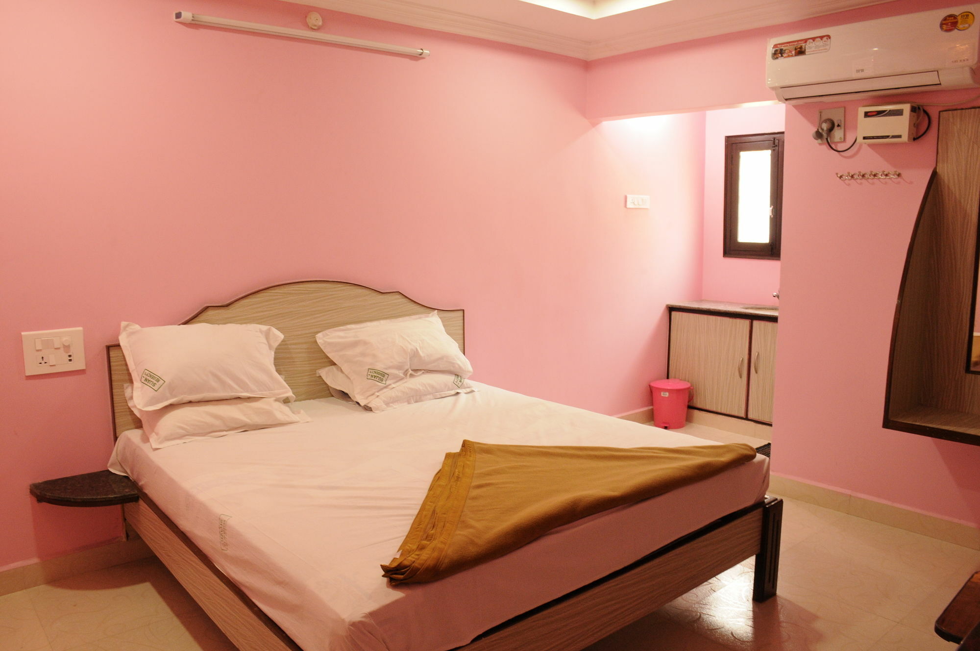 Villa Sujan Residency'S Tirupati Esterno foto